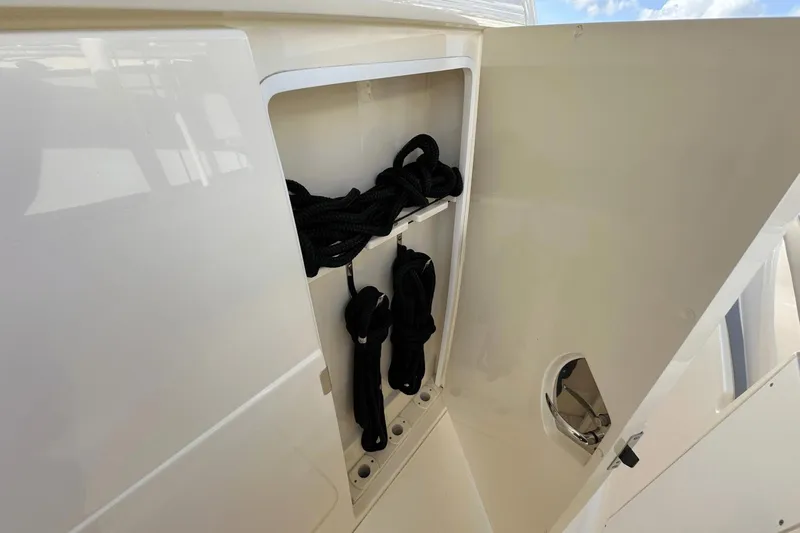 Irrigator Yacht Photos Pics 