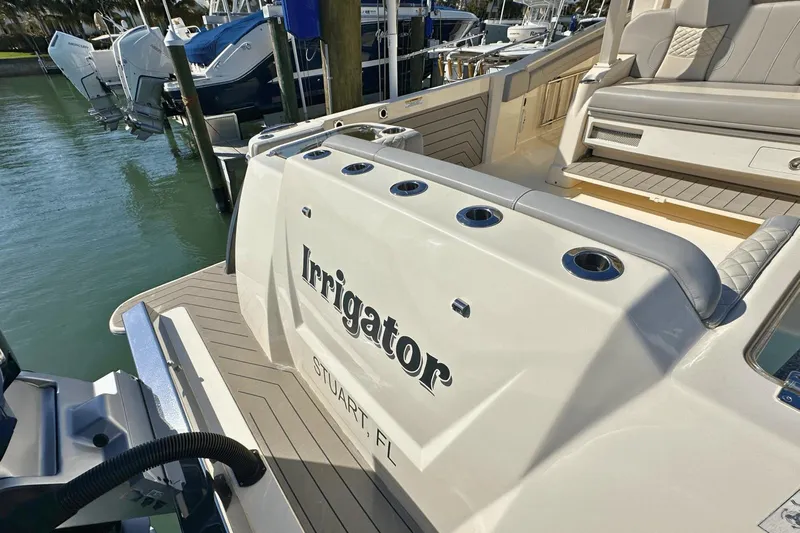 Irrigator Yacht Photos Pics 