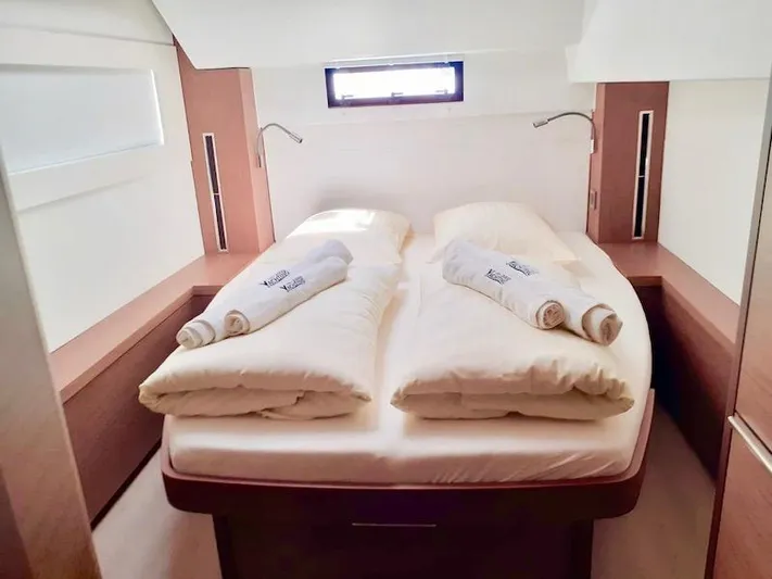 Butterfly Yacht Photos Pics 