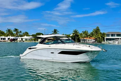 2024 Sea Ray 320 Sundancer
