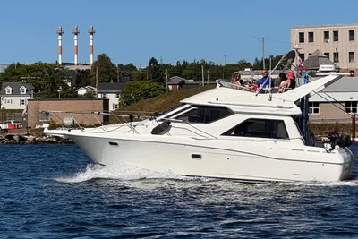 Bayliner 3258 Ciera Command Bridge DX