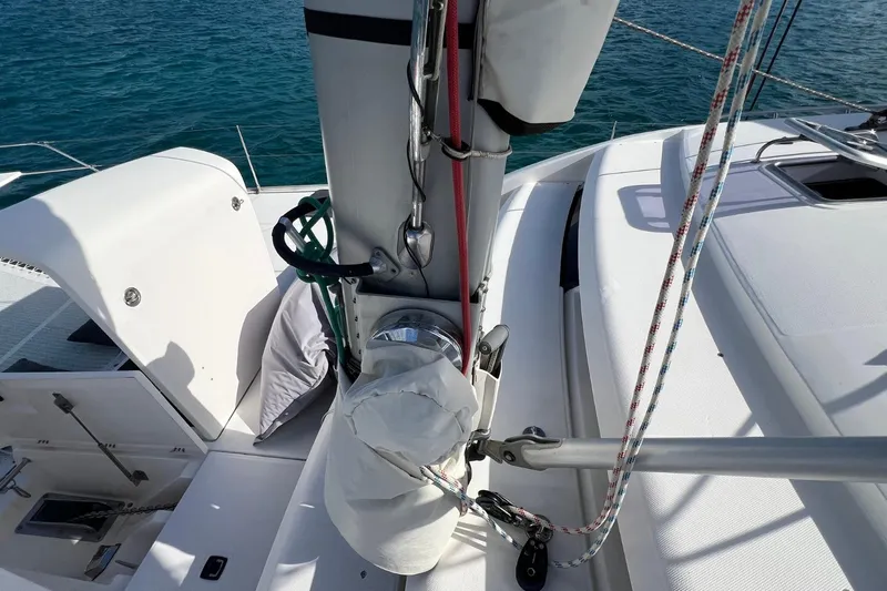 Mahi Mahi Yacht Photos Pics Sailing yacht deck of 2009 Leopard 46, featuring mast and rigging details.