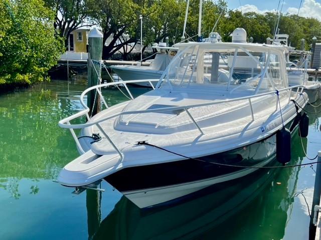 2009 Intrepid 390 Sport Yacht