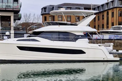 2024 Aquila 44 Yacht