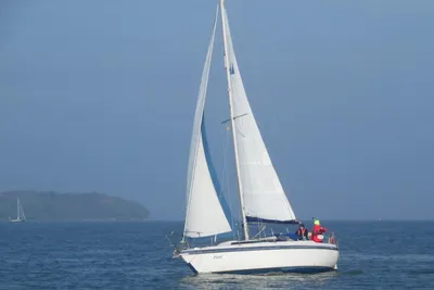 1987 Thames Marine Mirage 2700