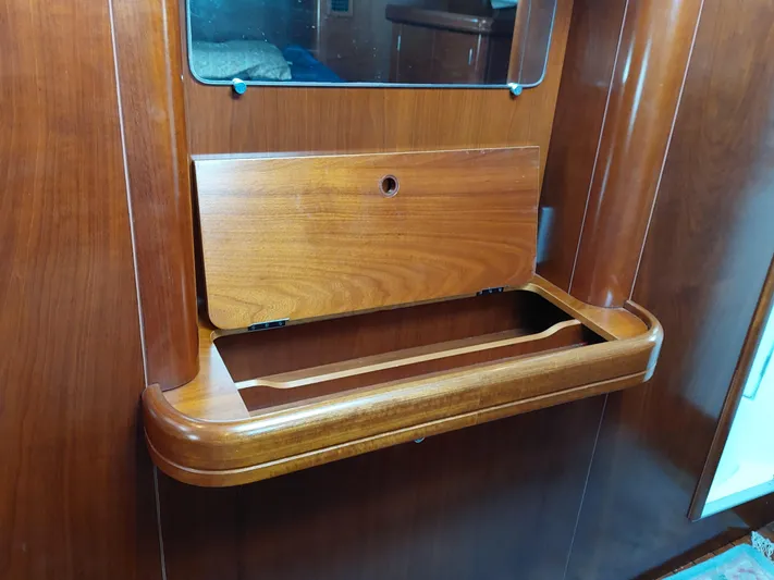 Wind & Wine Yacht Photos Pics 