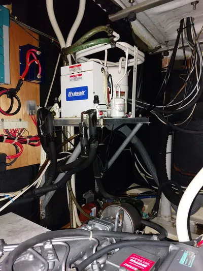 Wind & Wine Yacht Photos Pics 