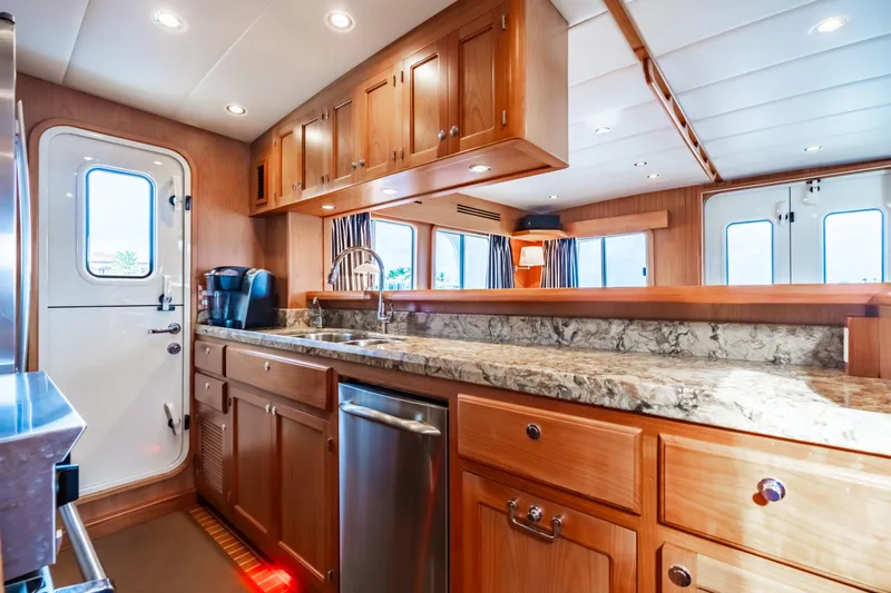 Merry Lady Yacht Photos Pics 