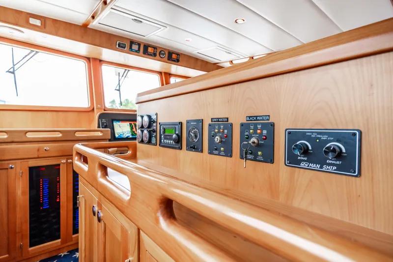 Merry Lady Yacht Photos Pics 