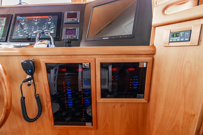 Merry Lady Yacht Photos Pics 