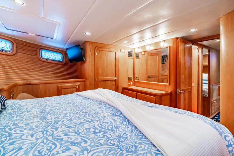 Merry Lady Yacht Photos Pics 