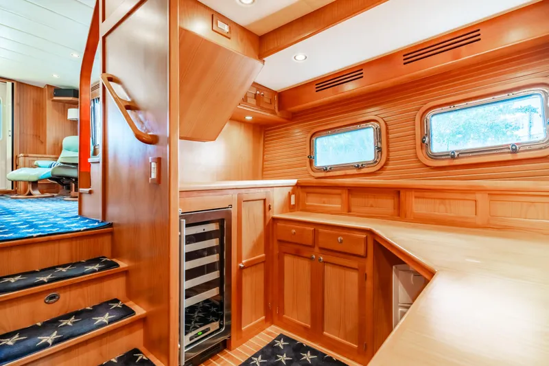 Merry Lady Yacht Photos Pics 