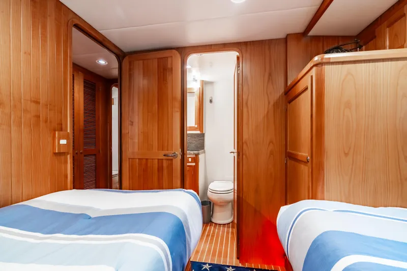 Merry Lady Yacht Photos Pics 