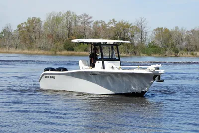 Sea Pro 259 Center Console