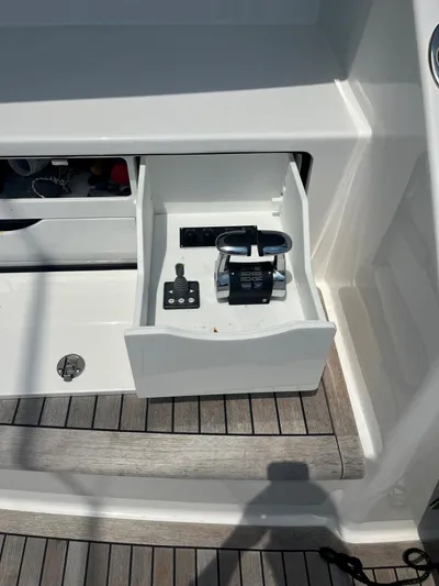 Long Shot II Yacht Photos Pics Cockpit Engine Controls