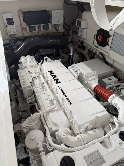 Long Shot II Yacht Photos Pics 