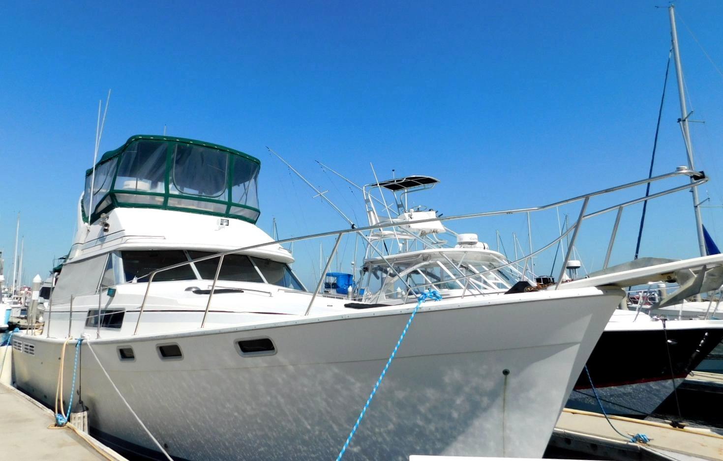 1988 bayliner motor yacht 3818