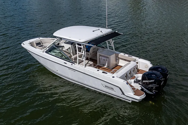  Yacht Photos Pics 2018 Boston Whaler 270 Vantage boat on water, featuring dual Mercury engines.
