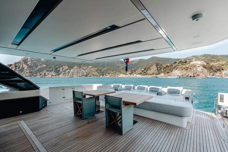 Sl106a Yacht Photos Pics 