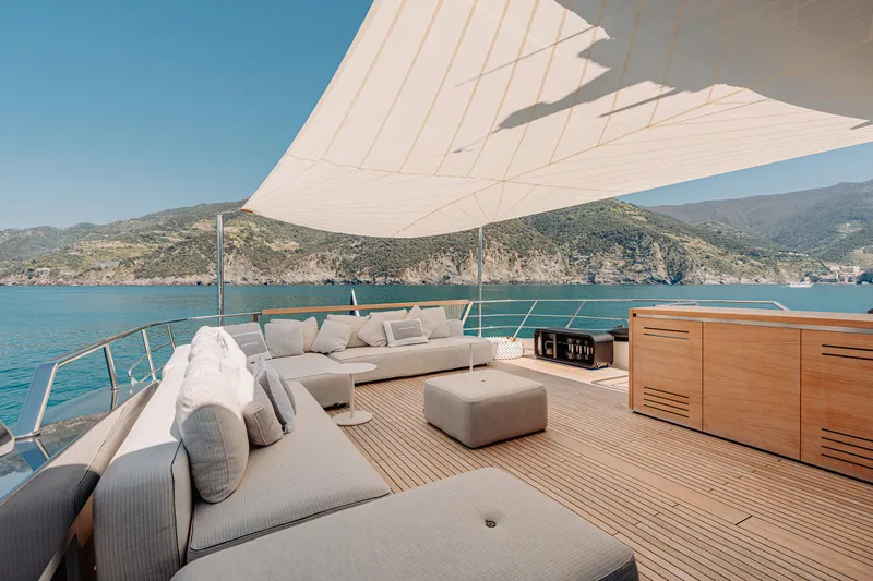 Sl106a Yacht Photos Pics 