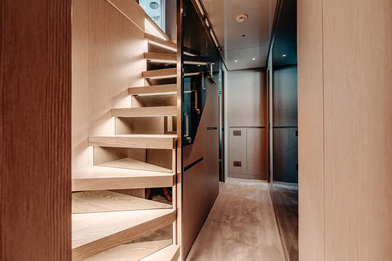 Sl106a Yacht Photos Pics 