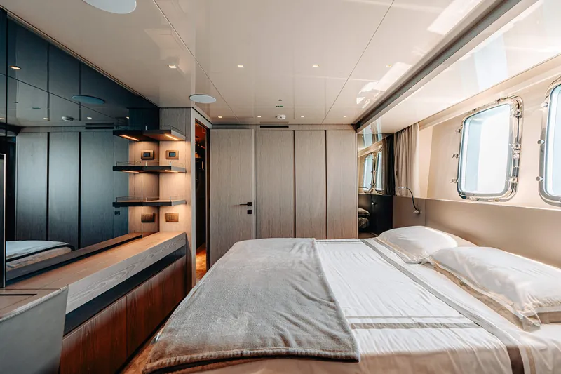 Sl106a Yacht Photos Pics 