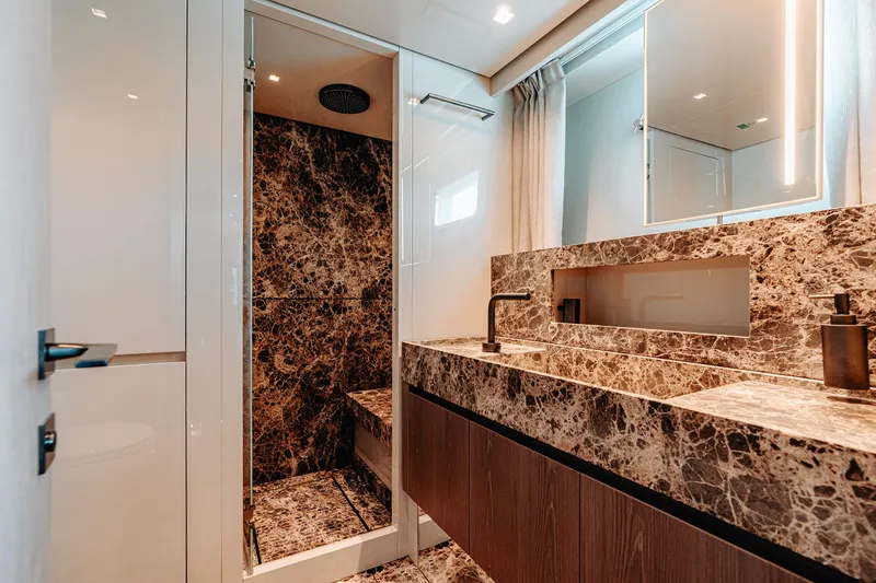 Sl106a Yacht Photos Pics 