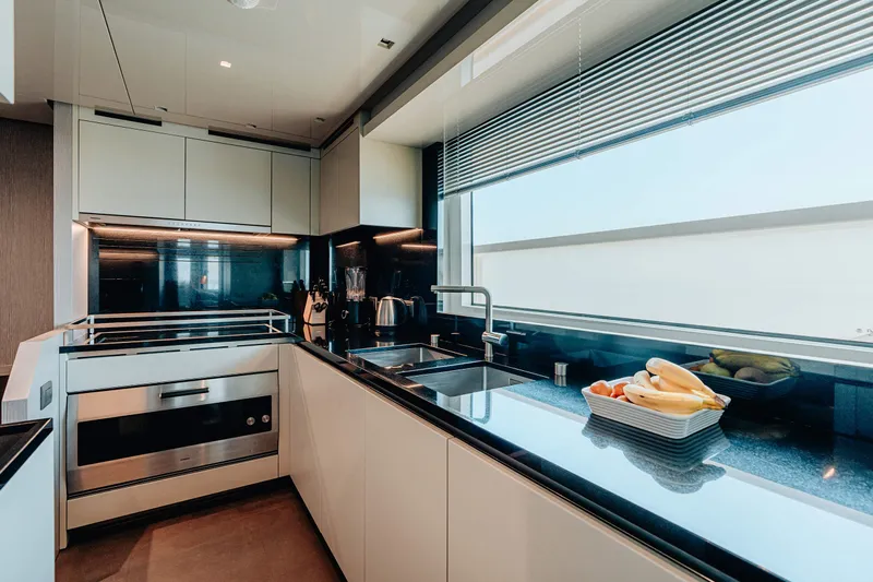 Sl106a Yacht Photos Pics 