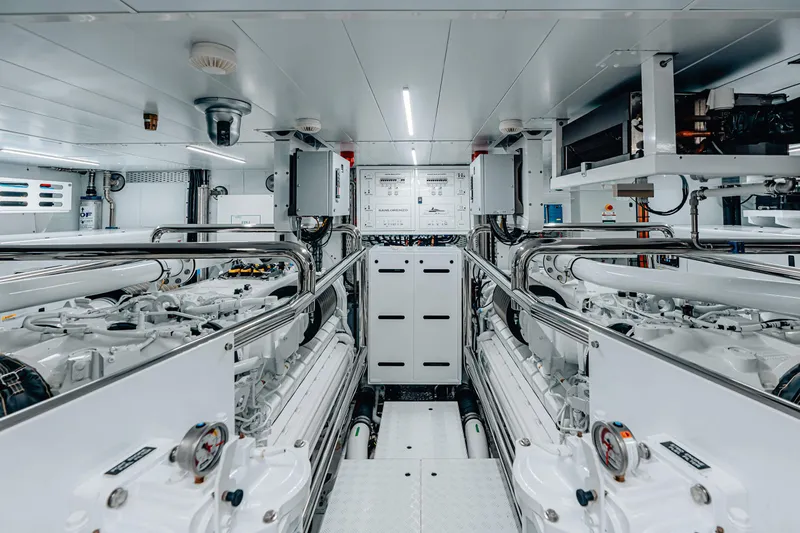 Sl106a Yacht Photos Pics 