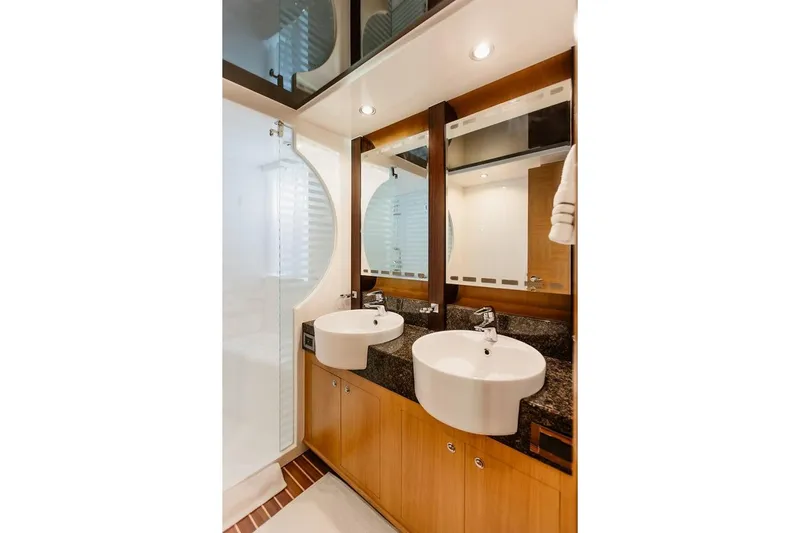 3w Yacht Photos Pics Luxurious bathroom in 2010 Horizon 74 Motoryacht with dual sinks and modern design.