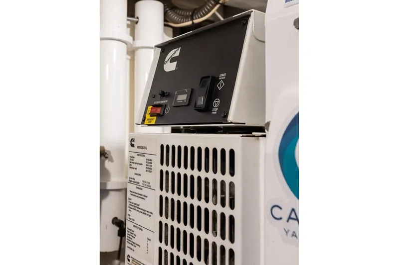 3w Yacht Photos Pics Engine control panel on 2010 Horizon 74 Motoryacht, featuring Cummins branding.