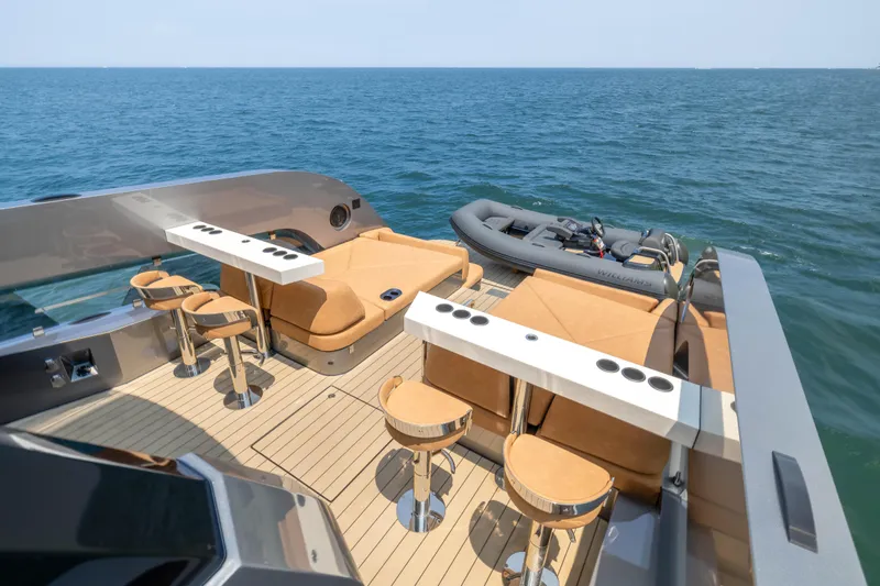 Grit Yacht Photos Pics Luxurious 2025 Steeler Bronson 67 Beachclub yacht deck with seating and ocean view.