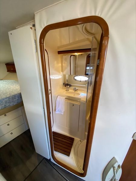 1998 Trojan 400 Express Yacht