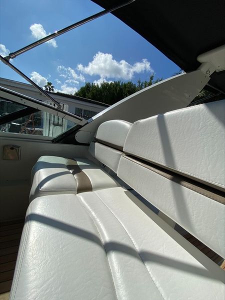 1998 Trojan 400 Express Yacht