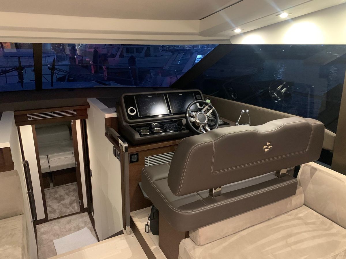 2021 Prestige 59 