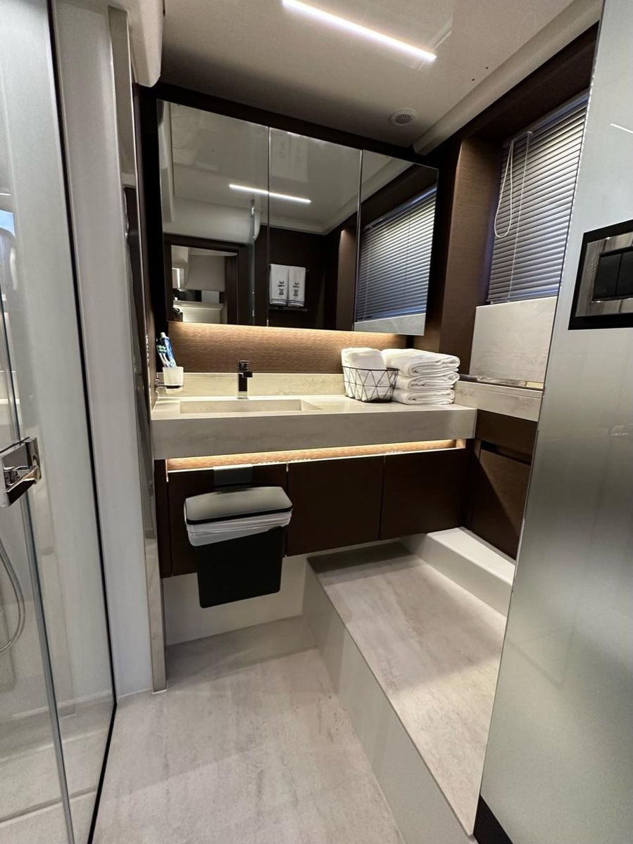 2021 Prestige 59 