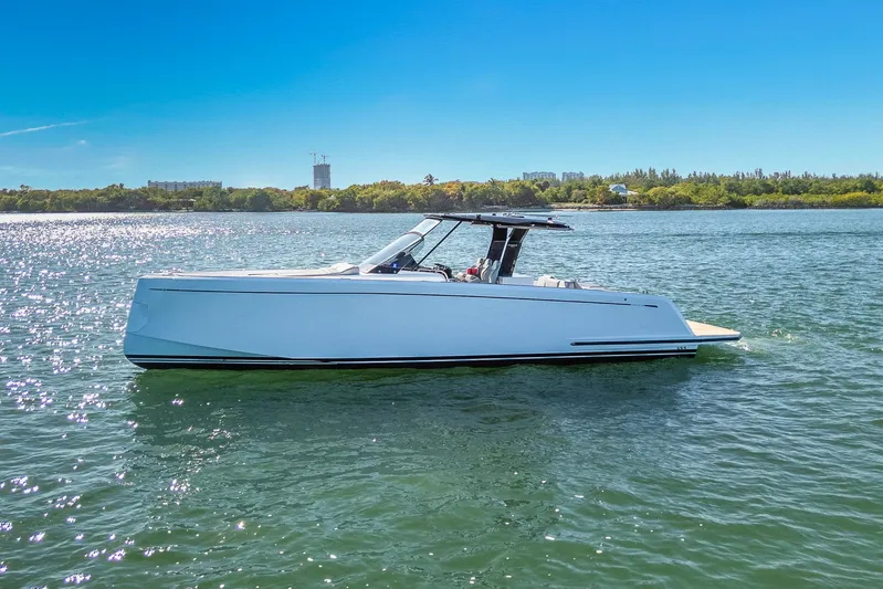 Bote Coco Yacht Photos Pics 
