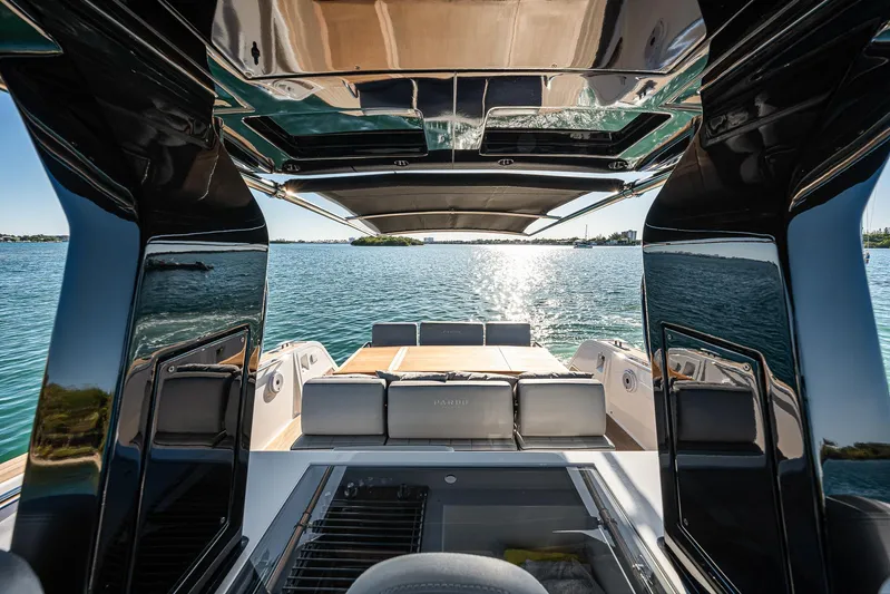 Bote Coco Yacht Photos Pics 