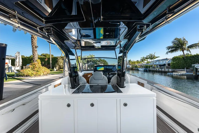 Bote Coco Yacht Photos Pics 