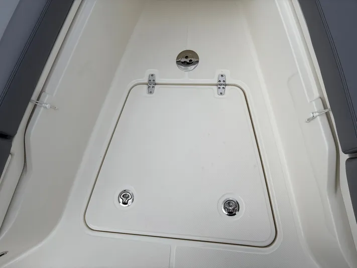 2026 Boston Whaler 360 Outrage Yacht Photos Pics 