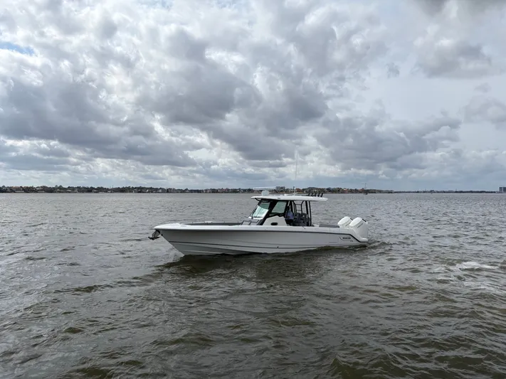 2026 Boston Whaler 360 Outrage Yacht Photos Pics 