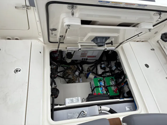 2026 Boston Whaler 360 Outrage Yacht Photos Pics 