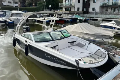 2019 Four Winns HD180