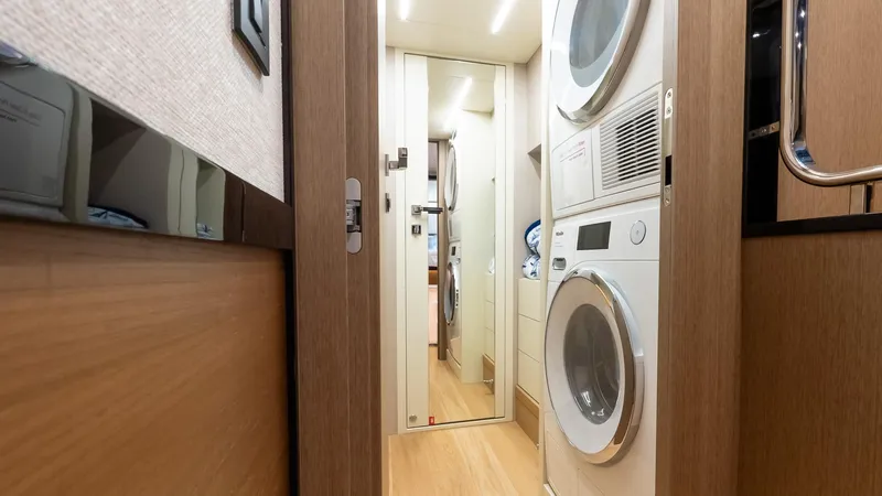 Available Now Yacht Photos Pics 