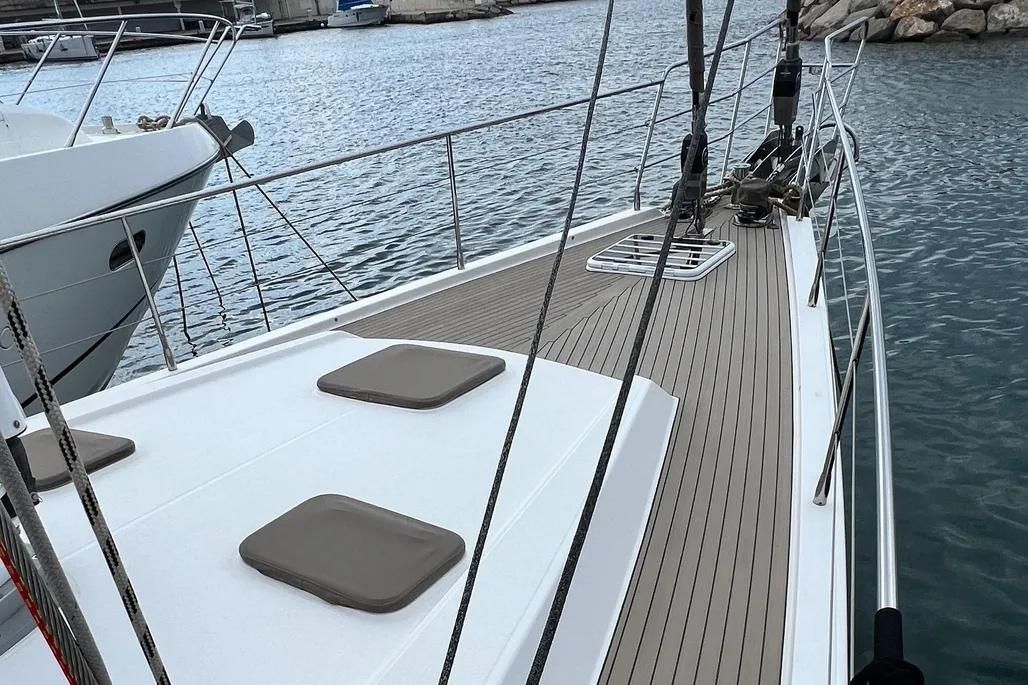 2016 Amel 63 