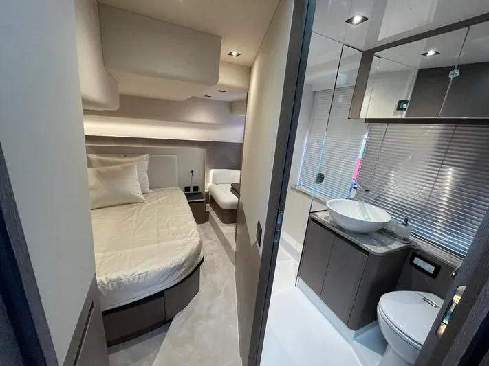  Yacht Photos Pics Galeon 480 Fly