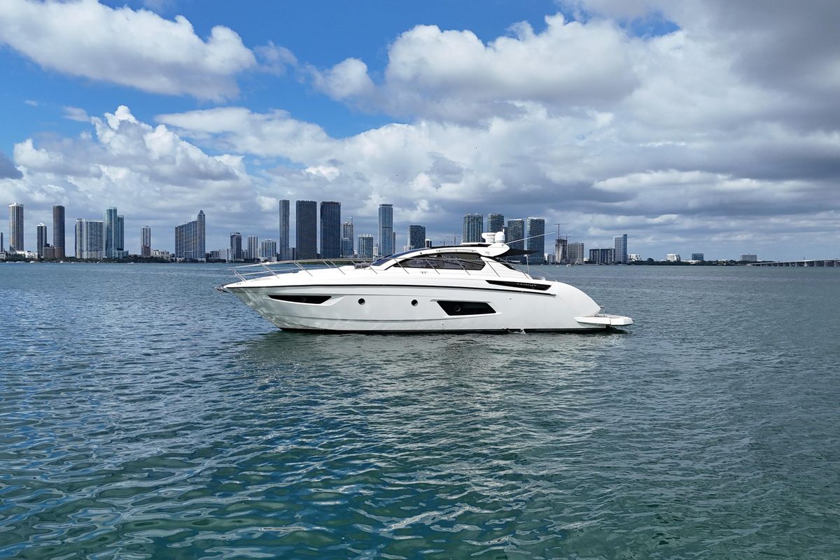 2014 Azimut 48 