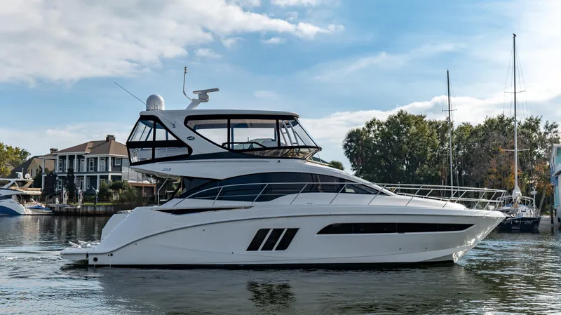  Yacht Photos Pics 2016-Sea-Ray-510-Fly-MarineMax-Pensacola