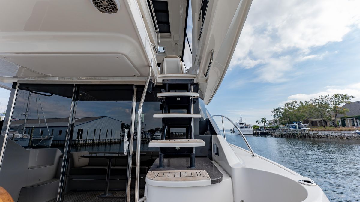 2016 Sea Ray 51 