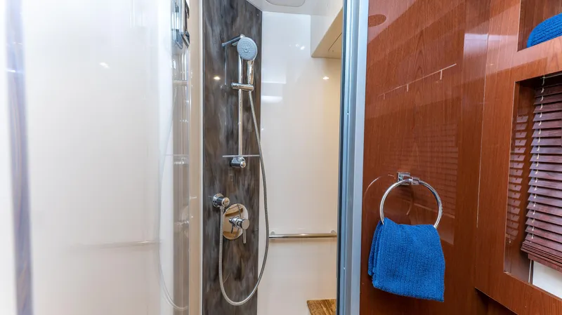  Yacht Photos Pics 2016-Sea-Ray-510-Fly-MarineMax-Pensacola